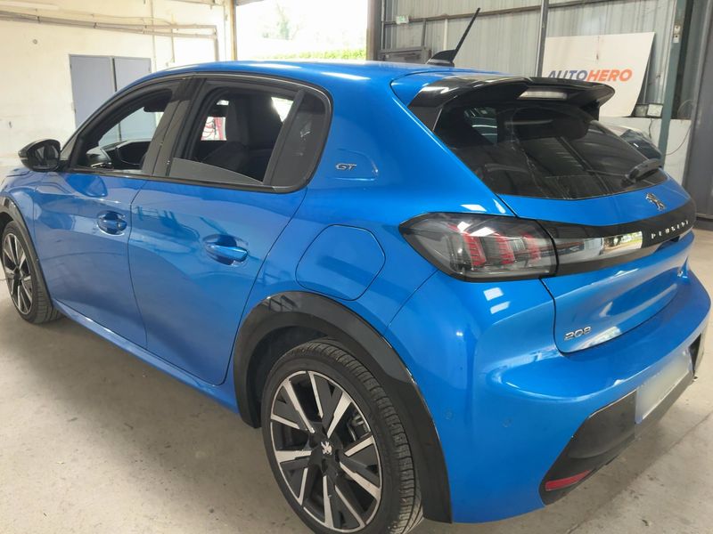 Peugeot 208 1.2 PureTech GT — zdjęcie 3