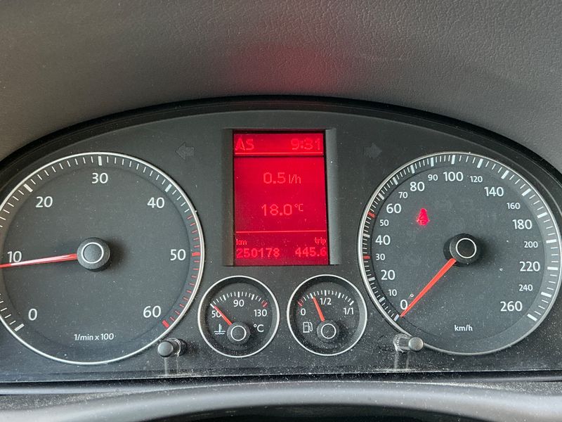 Volkswagen Touran 2.0 TDI Freestyle — zdjęcie 4