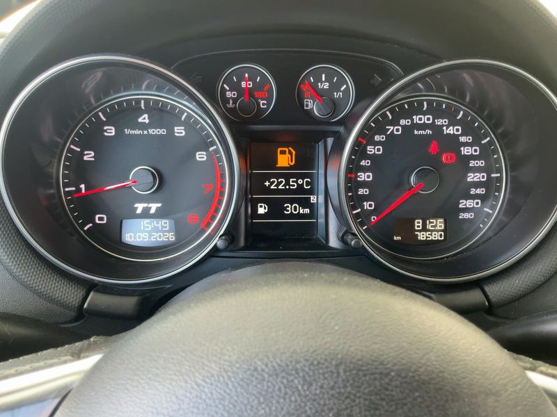 Audi TT 1.8 TFSI Coupe — zdjęcie 13