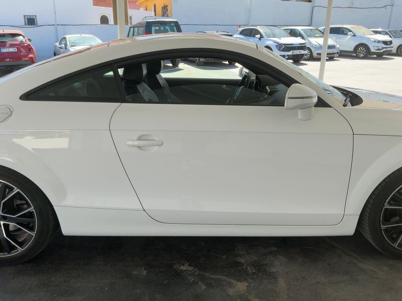 Audi TT 1.8 TFSI Coupe — zdjęcie 7