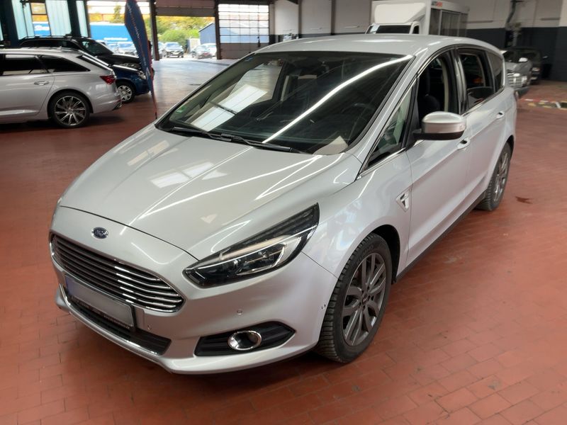 Ford S-Max 2.0 TDCi Titanium — zdjęcie 2