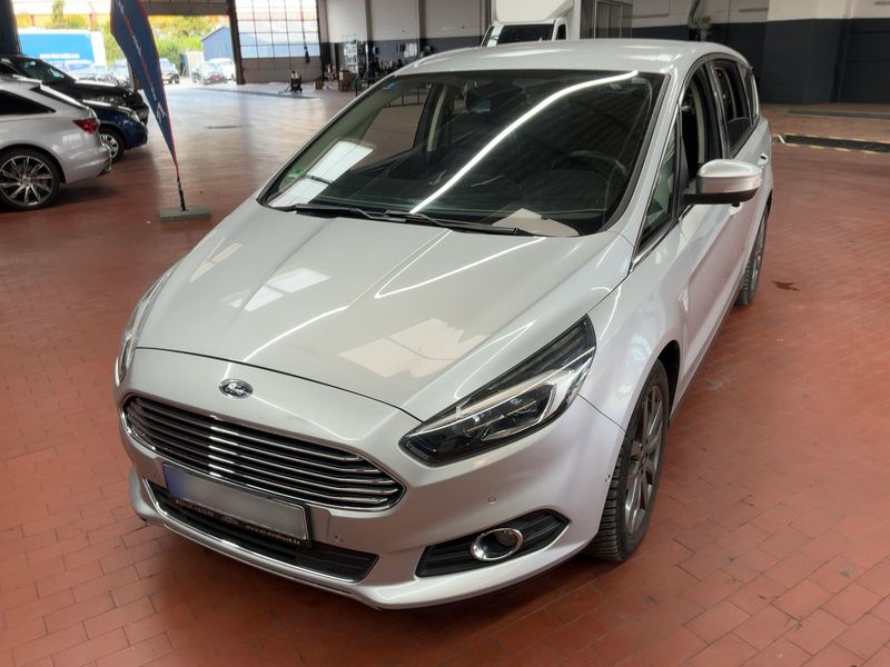 Ford S-Max 2.0 TDCi Titanium — zdjęcie 1