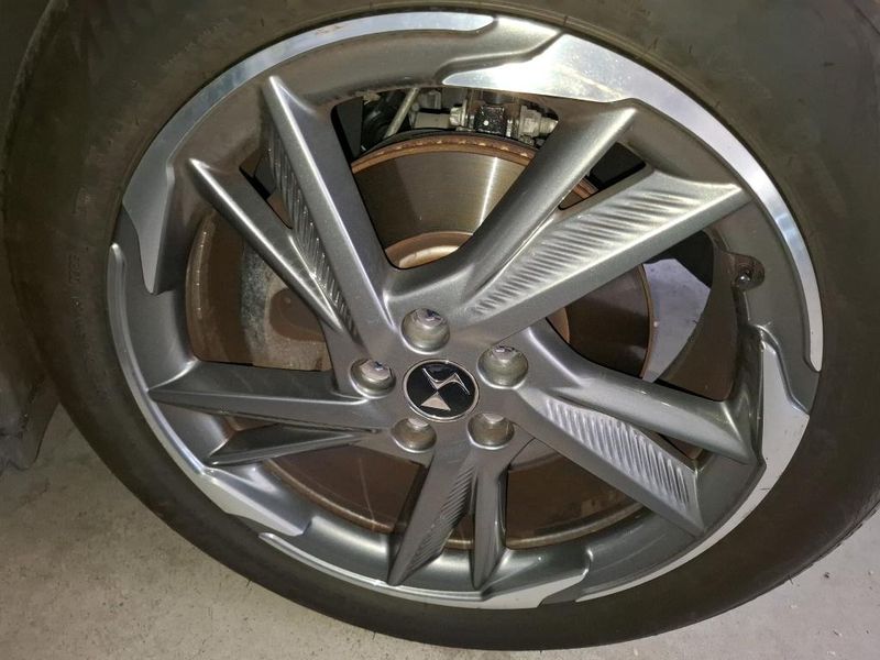 DS Automobiles DS7 Crossback 1.6 E-Tense Hybrid Grand Chic 4x4 — zdjęcie 16