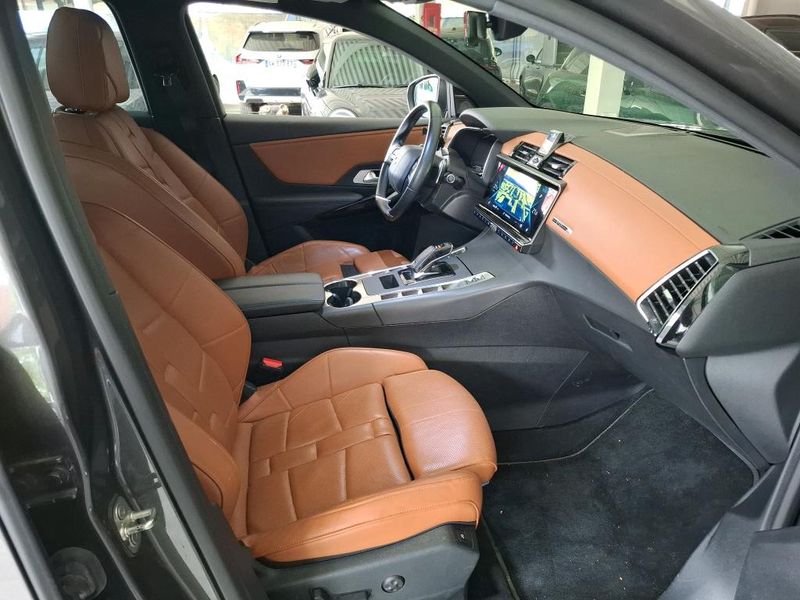 DS Automobiles DS7 Crossback 1.6 E-Tense Hybrid Grand Chic 4x4 — zdjęcie 6