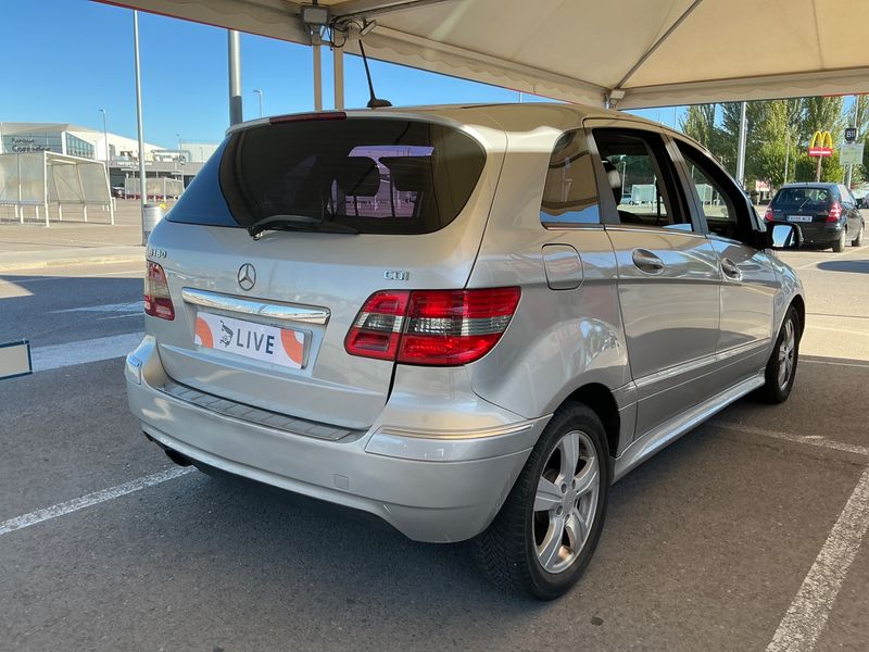 Mercedes-Benz B-Klasse B 180 CDI — zdjęcie 2