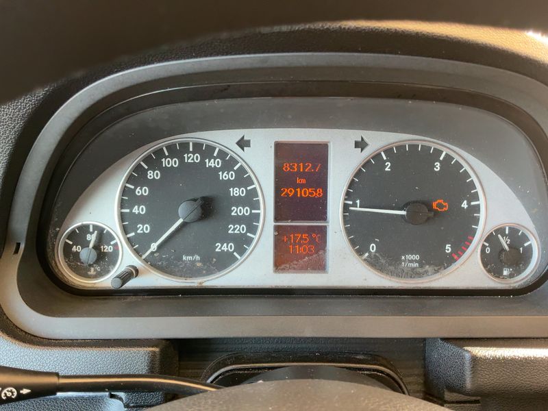 Mercedes-Benz B-Klasse B 180 CDI — zdjęcie 4