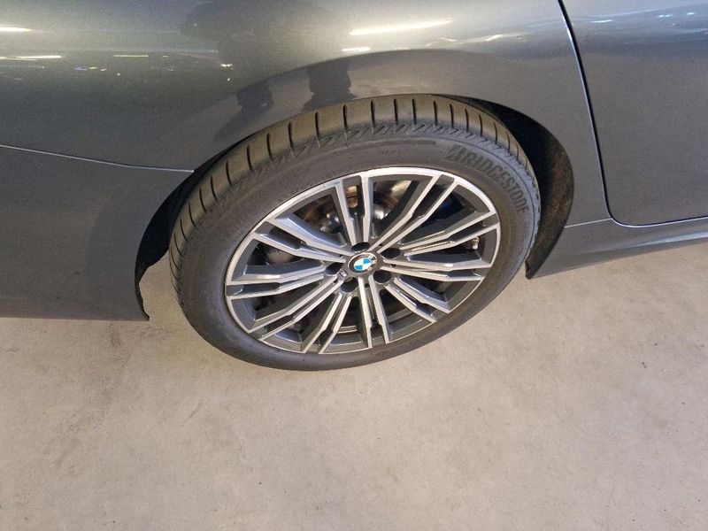 BMW 3er 330e M Sport — zdjęcie 48