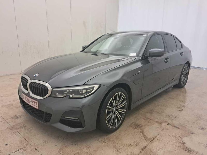 BMW 3er 330e M Sport — zdjęcie 1