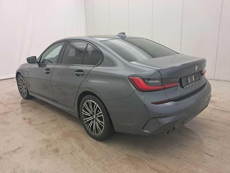 BMW 3er 330e M Sport — zdjęcie 11