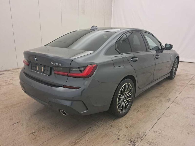 BMW 3er 330e M Sport — zdjęcie 12