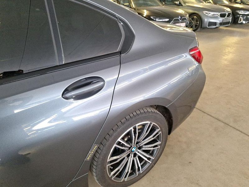 BMW 3er 330e M Sport — zdjęcie 33