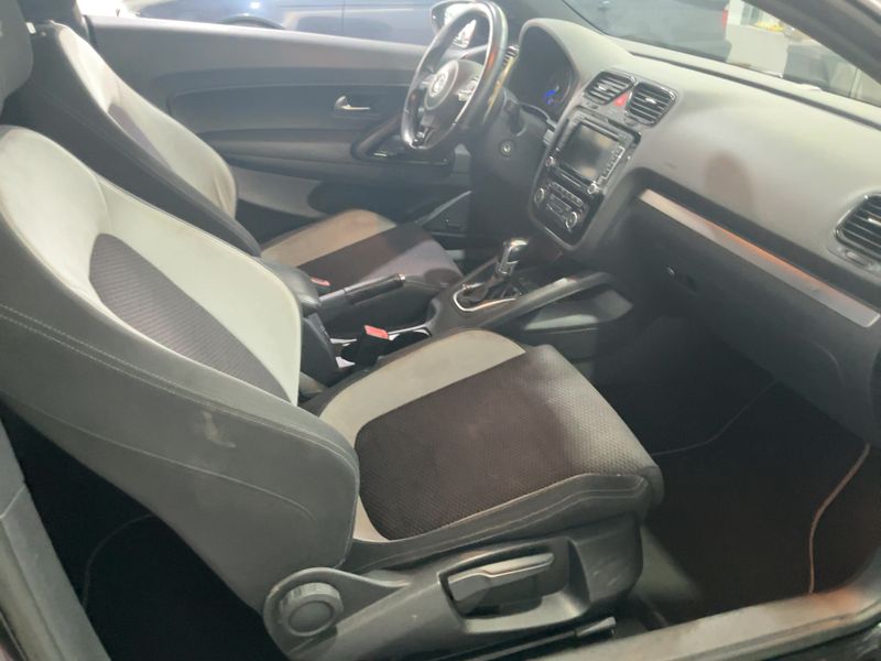 Volkswagen Scirocco 2.0 TSI R — zdjęcie 11