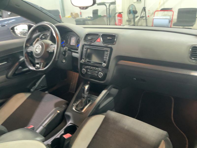 Volkswagen Scirocco 2.0 TSI R — zdjęcie 12