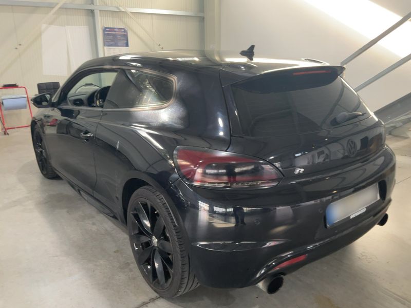 Volkswagen Scirocco 2.0 TSI R — zdjęcie 3