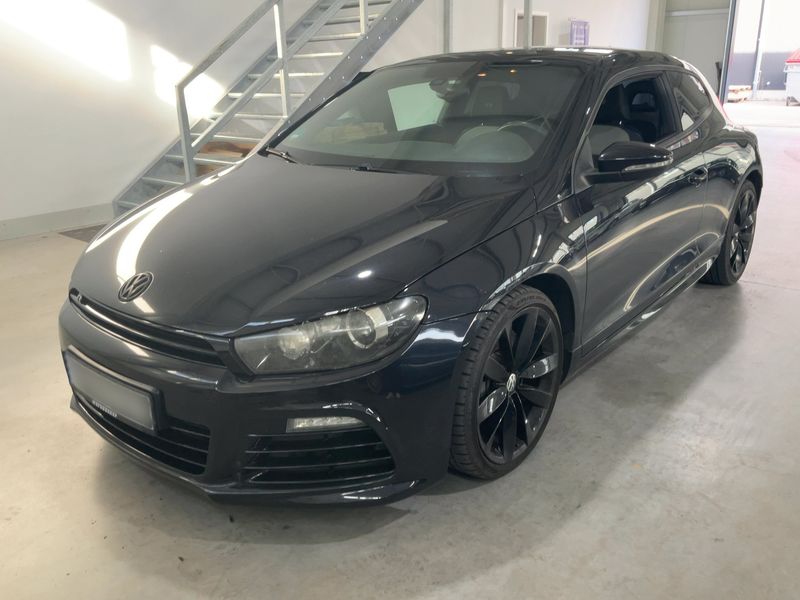 Volkswagen Scirocco 2.0 TSI R — zdjęcie 1