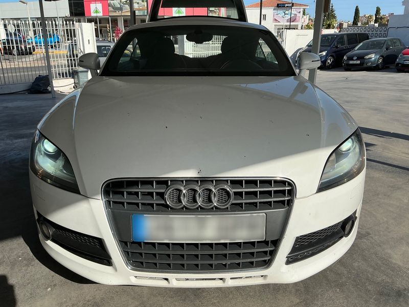Audi TT 1.8 TFSI Coupe — zdjęcie 9
