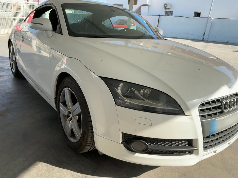 Audi TT 1.8 TFSI Coupe — zdjęcie 8