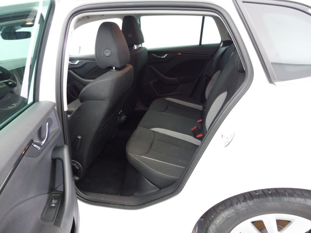 Skoda Scala 1.0 TSI Selection — zdjęcie 10