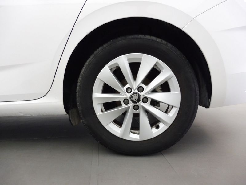 Skoda Scala 1.0 TSI Selection — zdjęcie 14