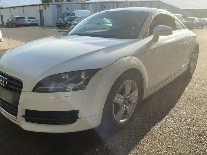 Audi TT 2.0 TFSI Coupe — zdjęcie 2