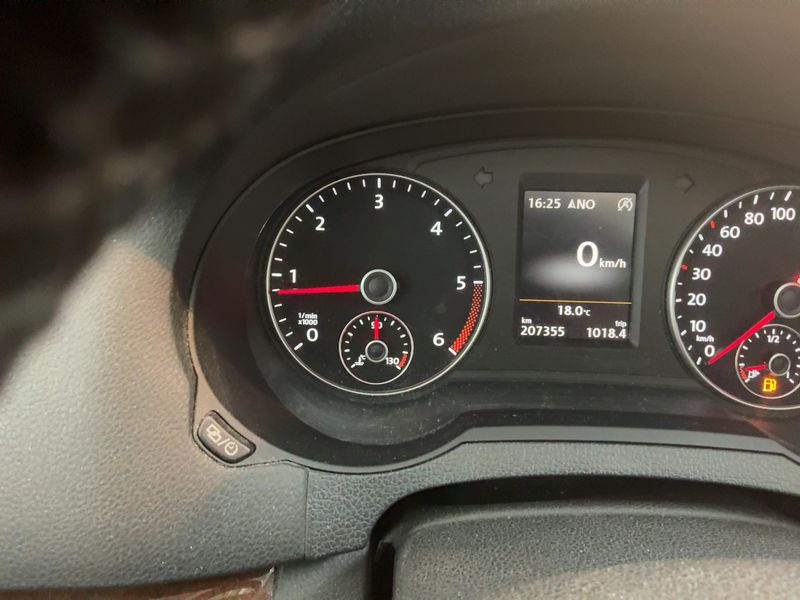 Volkswagen Sharan 2.0 TDI Highline BlueMotion Tech — zdjęcie 13