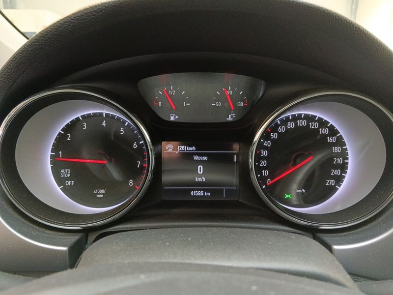 Opel Astra 1.2 Turbo Edition Start/Stop — zdjęcie 11