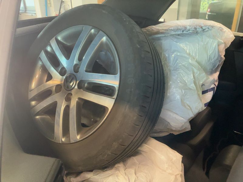 Volkswagen Golf VI 1.6 TDI BlueMotion Tech — zdjęcie 14