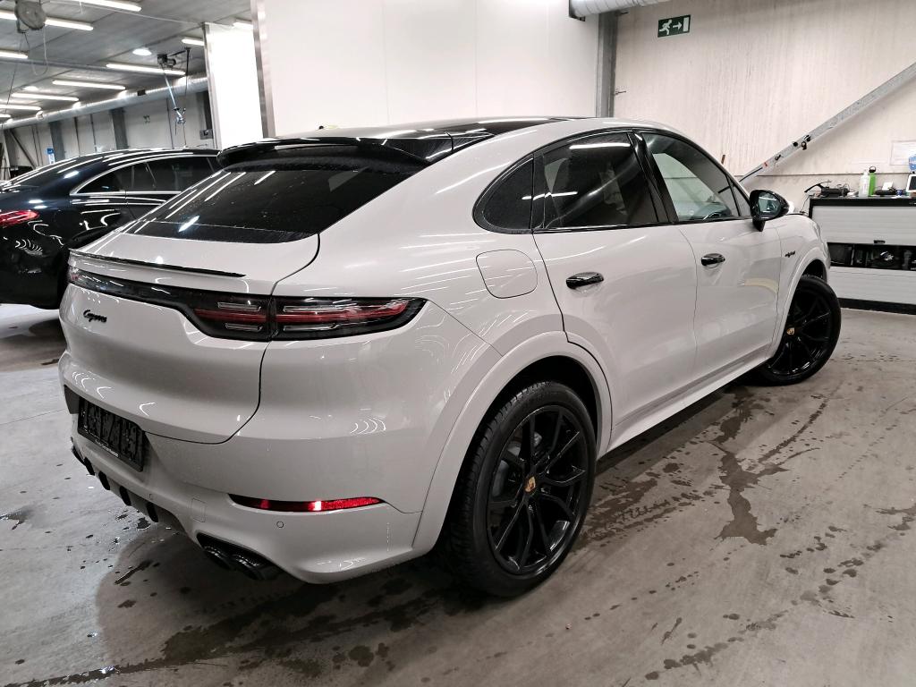 Porsche Cayenne E-Hybrid — zdjęcie 2