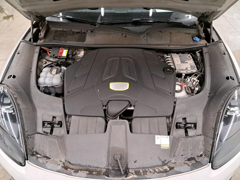 Porsche Cayenne E-Hybrid — zdjęcie 3
