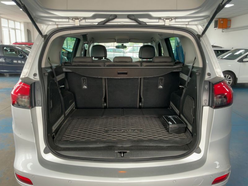 Opel Zafira Tourer 2.0 CDTI Edition — zdjęcie 10