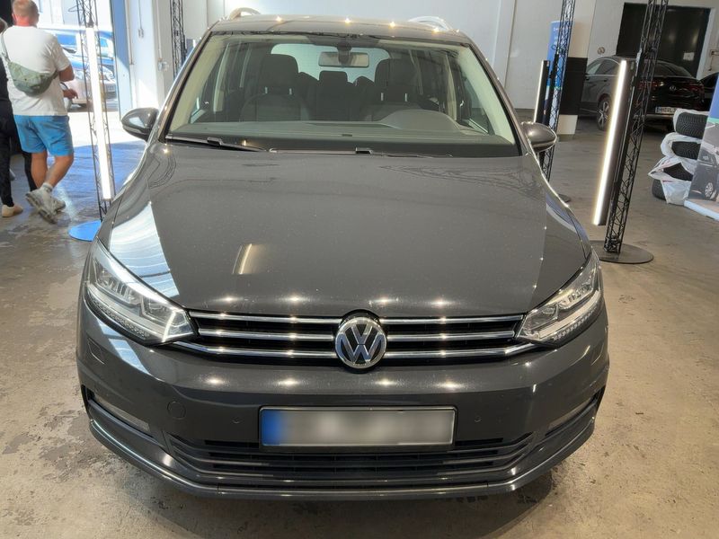 Volkswagen Touran 2.0 TDI Highline BlueMotion Tech — zdjęcie 9