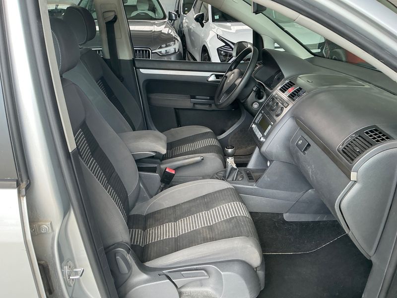 Volkswagen Touran 2.0 TDI Trendline — zdjęcie 3