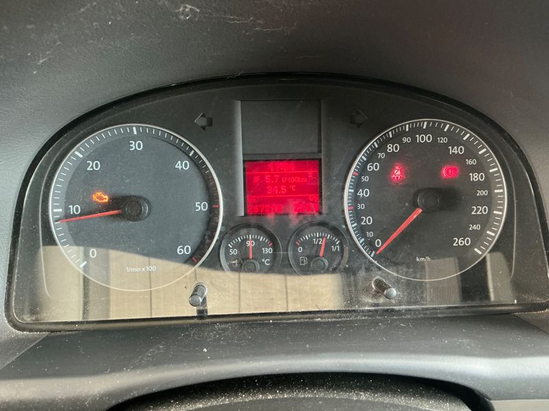 Volkswagen Touran 2.0 TDI Trendline — zdjęcie 4