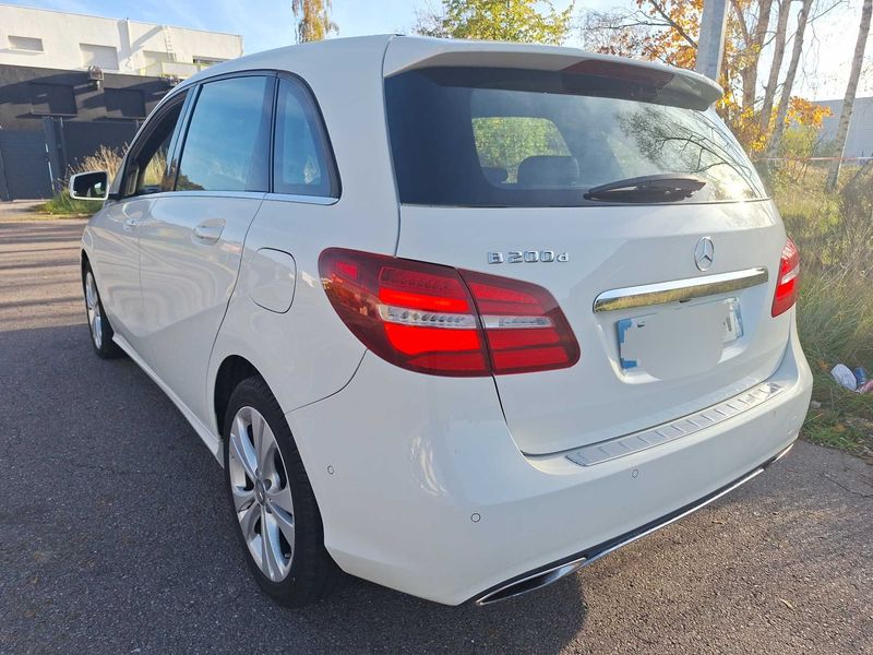 Mercedes-Benz B-Klasse B 200 CDI Standard — zdjęcie 3