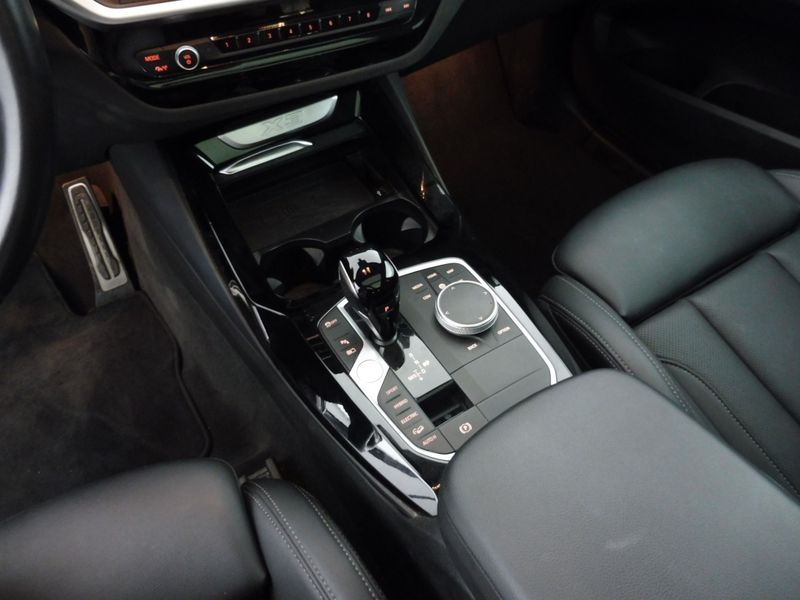 BMW X3 xDrive 30e M Sport — zdjęcie 17