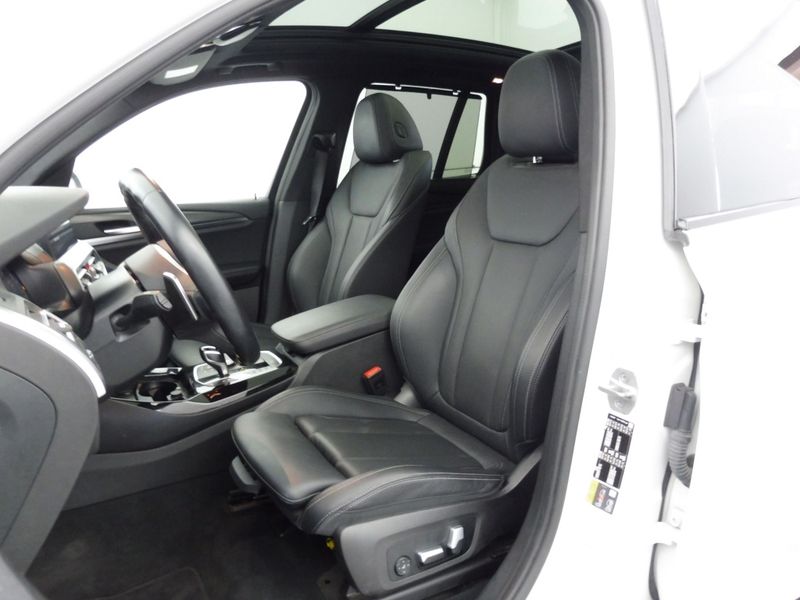 BMW X3 xDrive 30e M Sport — zdjęcie 15