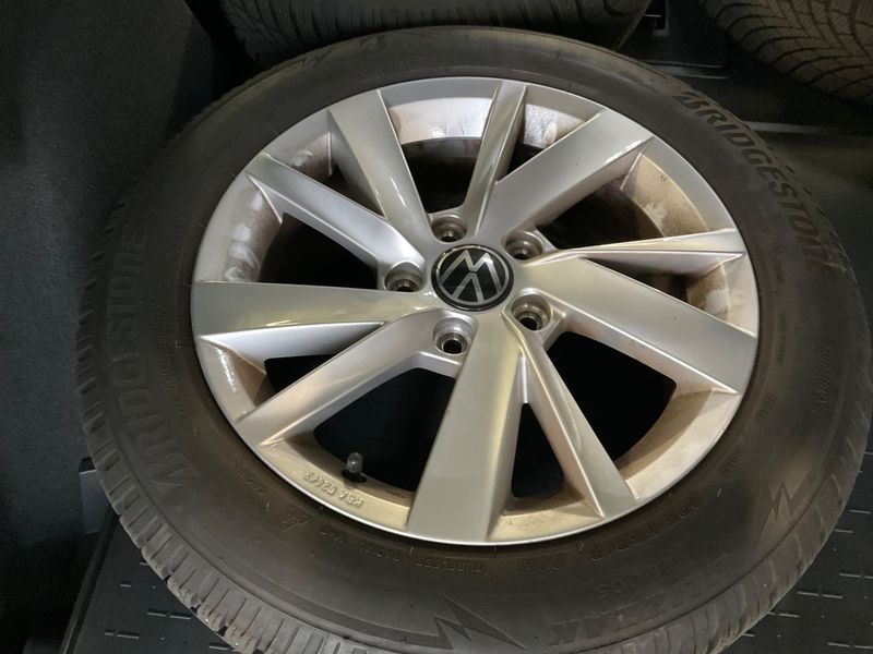 Volkswagen Golf VIII 1.5 eTSI Active — zdjęcie 26