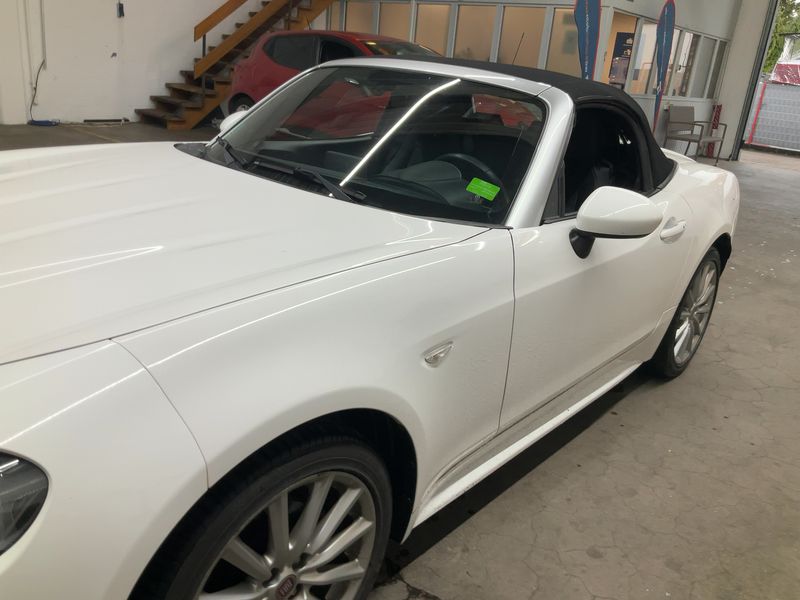 Fiat 124 Spider 1.4 Turbo Lusso — zdjęcie 2
