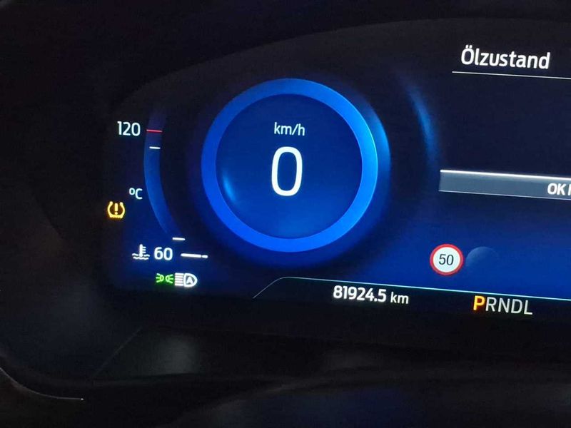 Ford Focus 1.0 EcoBoost Titanium X — zdjęcie 14
