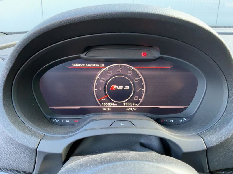 Audi RS 3 Sportback 2.5 TFSI quattro — zdjęcie 13