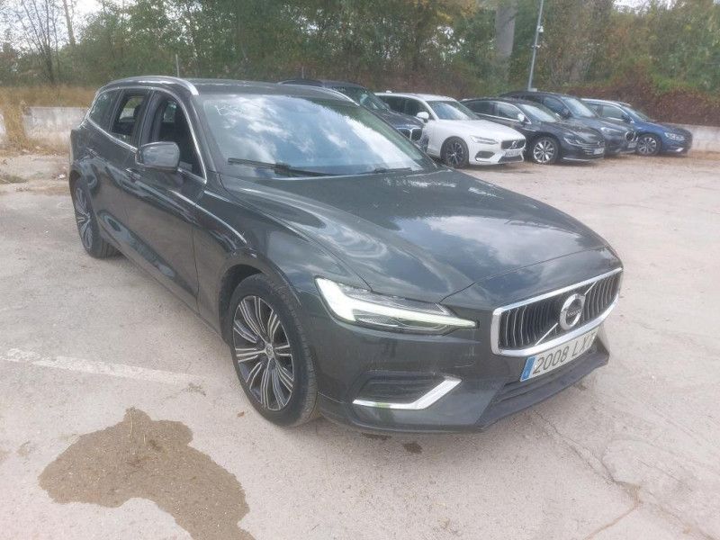 Volvo V60 2.0 B4 Mild-Hybrid Inscription — zdjęcie 2
