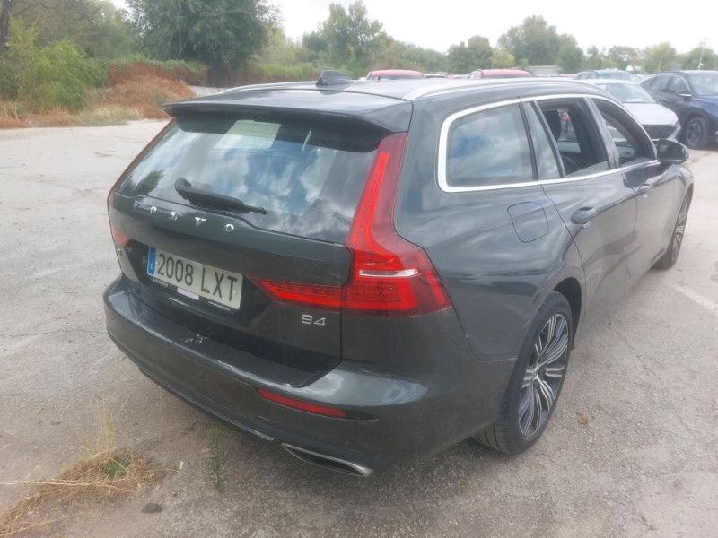 Volvo V60 2.0 B4 Mild-Hybrid Inscription — zdjęcie 4