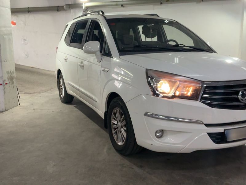 Ssangyong Rodius 2.0 TD XDi Premium — zdjęcie 8
