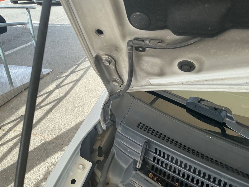 Toyota Prius 1.8 Advance — zdjęcie 30
