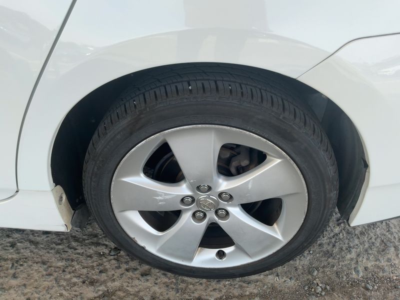 Toyota Prius 1.8 Advance — zdjęcie 19