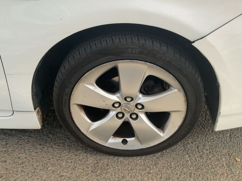 Toyota Prius 1.8 Advance — zdjęcie 21