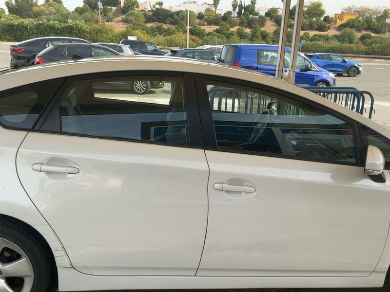 Toyota Prius 1.8 Advance — zdjęcie 7