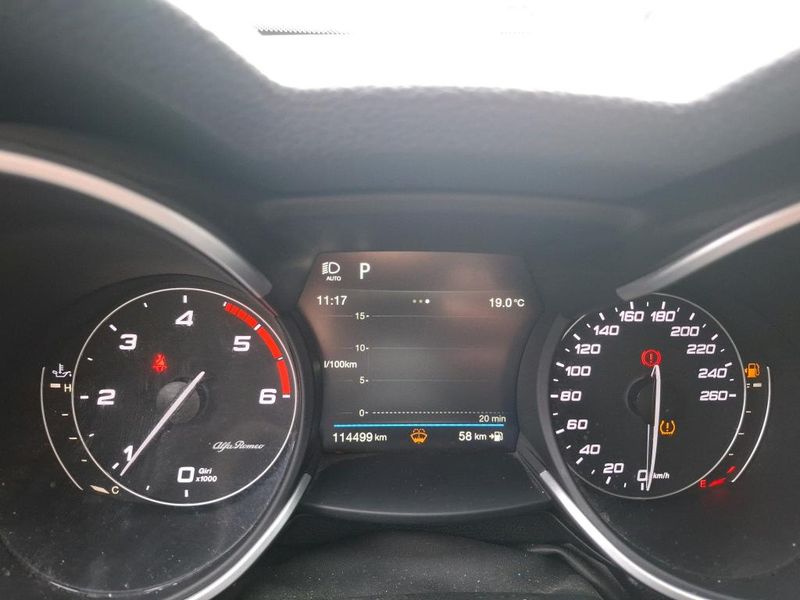 Alfa Romeo Stelvio 2.2 JTDM Super Q4 — zdjęcie 10