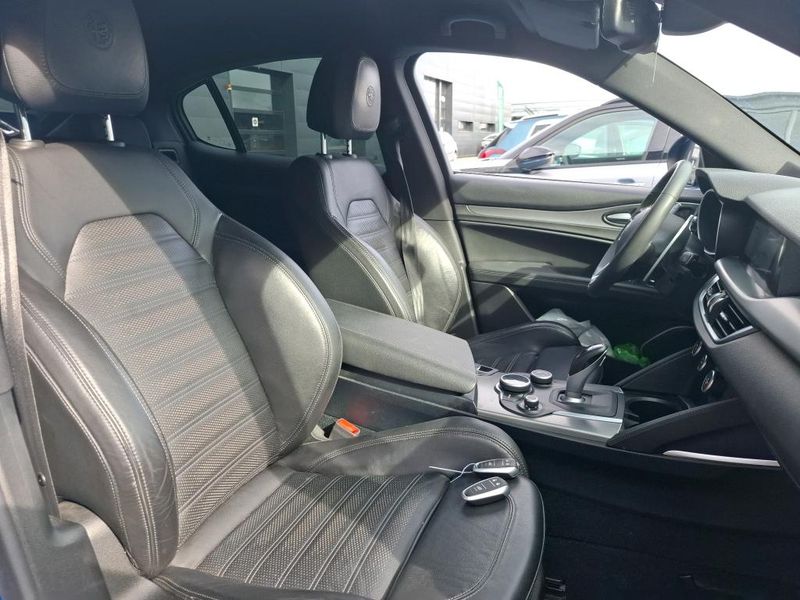 Alfa Romeo Stelvio 2.2 JTDM Super Q4 — zdjęcie 6