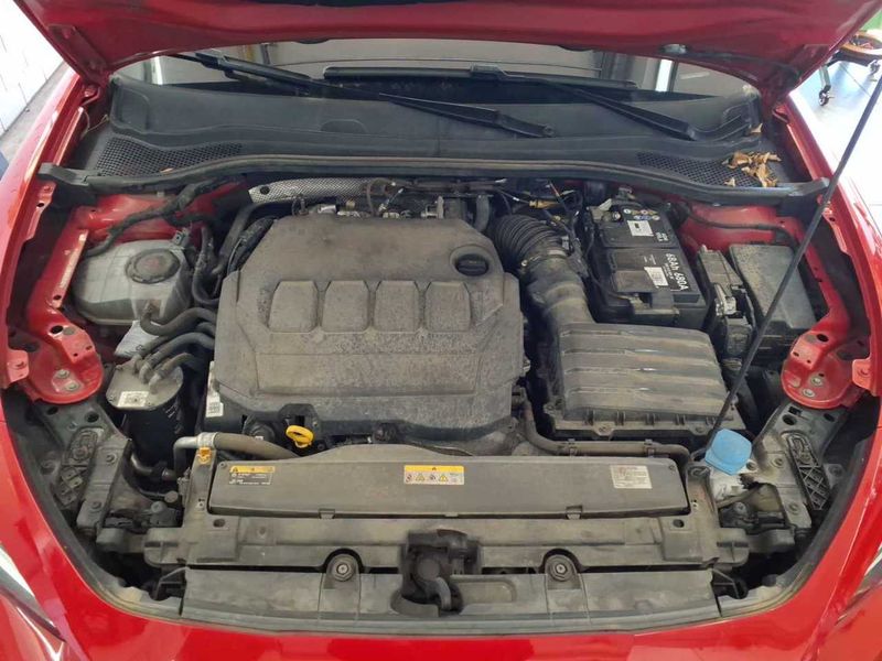 Seat Leon 2.0 TDI FR — zdjęcie 17